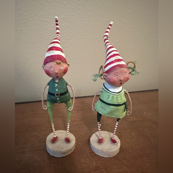 Festive Holiday Elf and Mouse Figurine Set - Picture 5 of 7